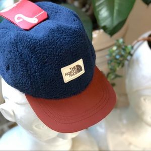 🆕The North Face. Sherpa Crusher Hat.